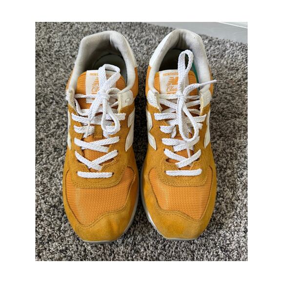 New Balance 574 yellow/gold men\'s size 9 main image 5